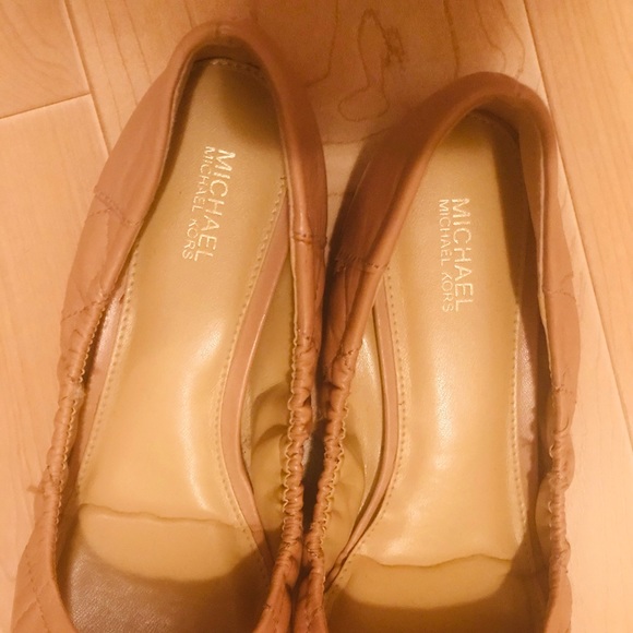 Michael Kors Fulton quilted nude flats - Picture 4 of 11
